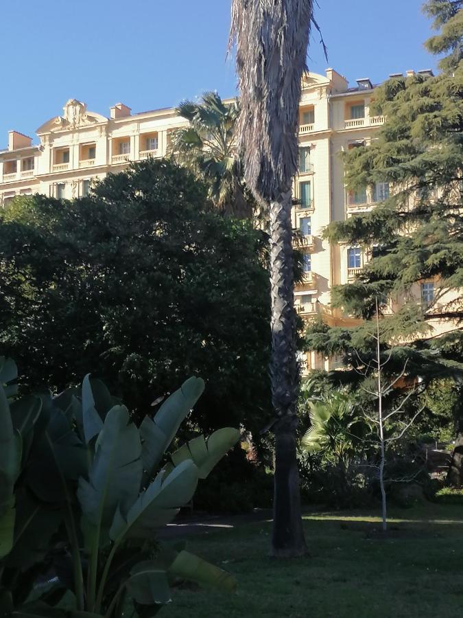 Imperial Palace Bord De Mer Menton Kültér fotó